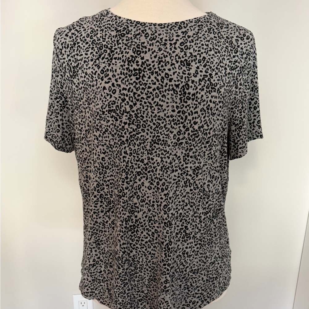 Short-Sleeve Leopard Print Tee